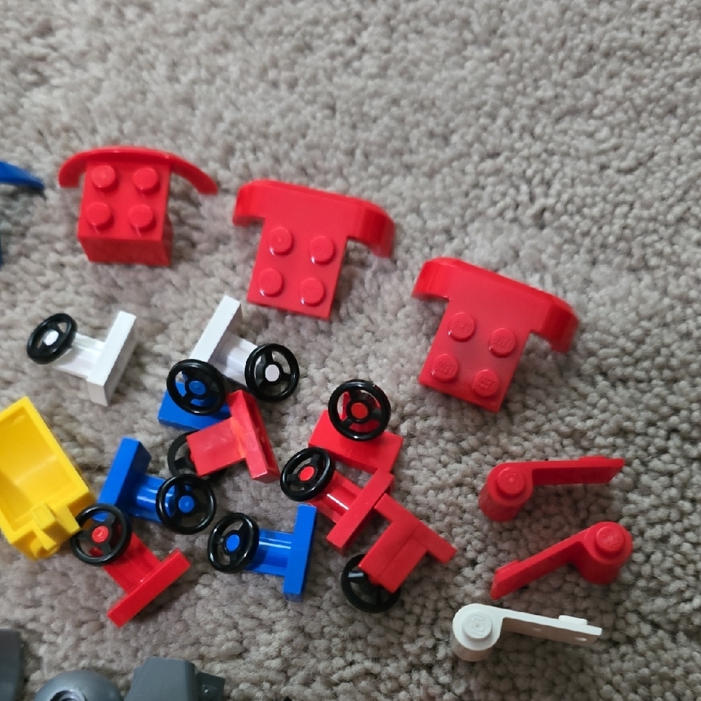 LEGO Automobile Pieces and Parts Building Blocks Set - Picture 14 of 16